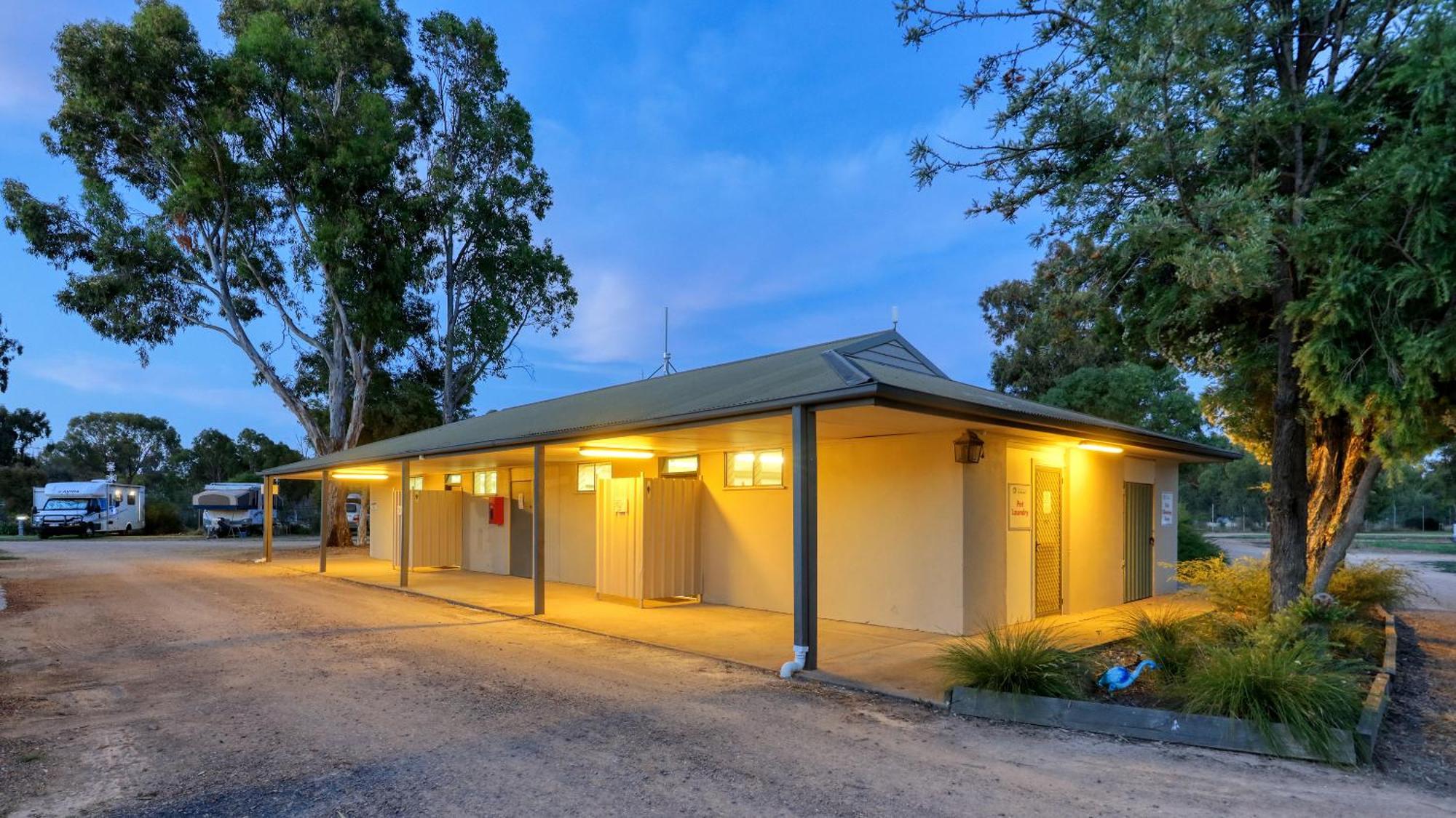 Yarrawonga Riverlands Tourist Park Dış mekan fotoğraf